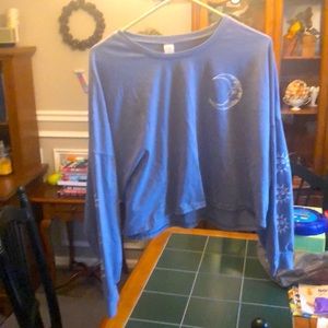 Light blue cropped moon and sun shirt